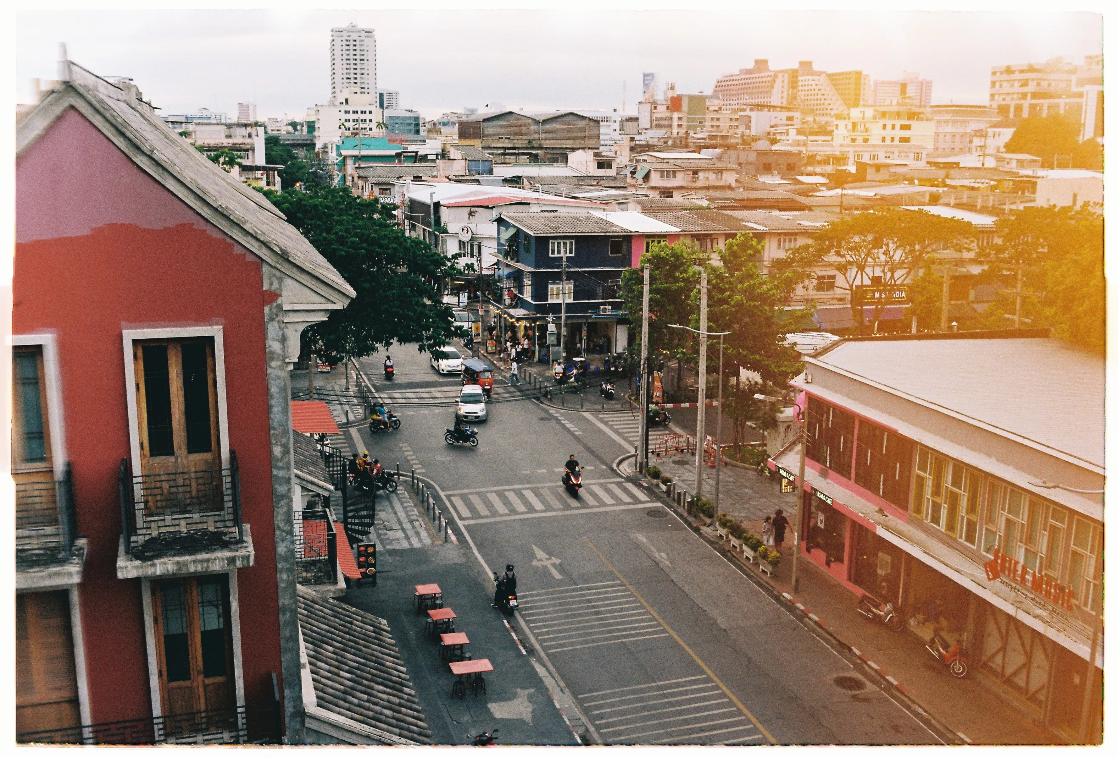 Film photograph from Thailand, titled "bangkok coloro200 2".